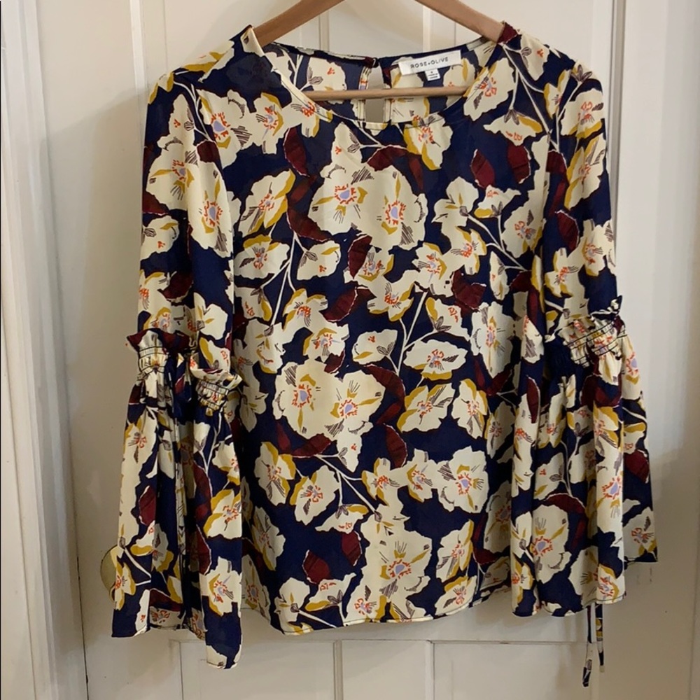 Super cute boho top by Rose and Olive. S